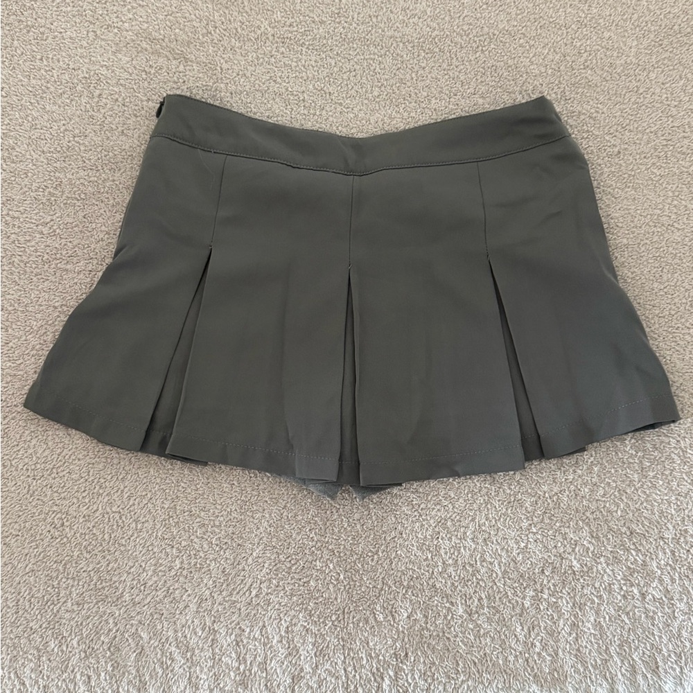 SHEIN Dark Gray Pleated Skorts